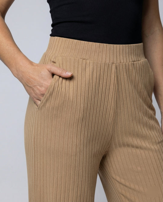 Damen elegante weit geschnittene Sommerhose mit feiner Rippstruktur EB