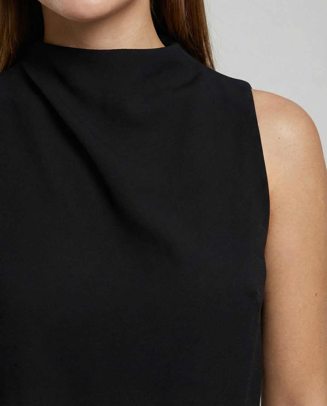 Eleganter Jumpsuit mit Rundhalsausschnitt für Alltag & Besondere Anlässe | EB