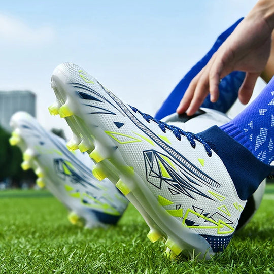 EB | Sowohl Erwachsene Als Auch Kinder Fußballschuhe