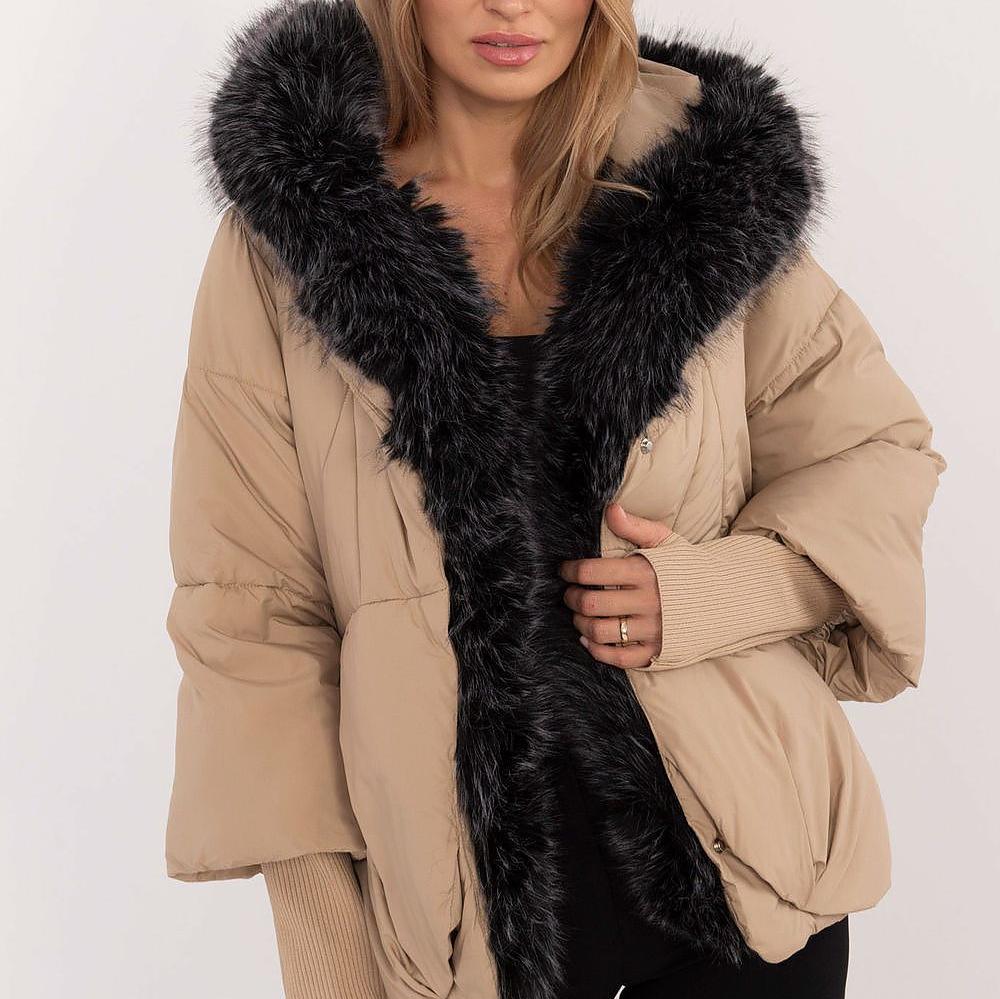 EB | Gefütterte Jacke Kapuze mit Pelzrand Warm und Stilvoll
