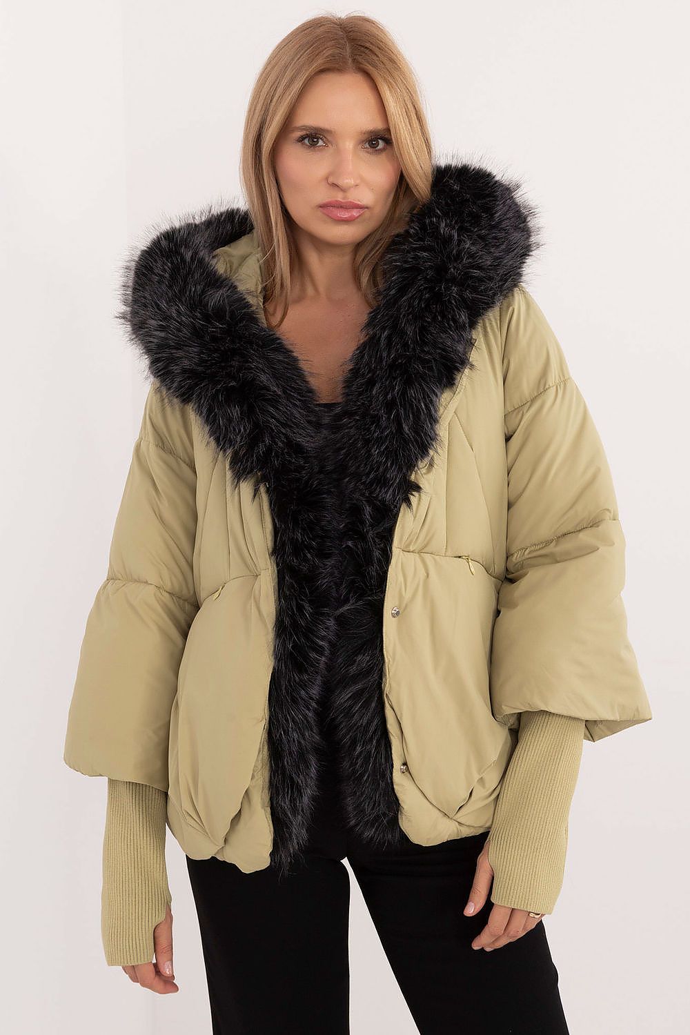EB | Gefütterte Jacke Kapuze mit Pelzrand Warm und Stilvoll