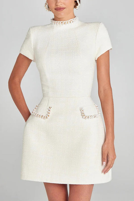 EB | Exquisite und Verspielt Tweed Stoff Perlenbesatz Kurzarm Eingrifftaschen Mini Kleid