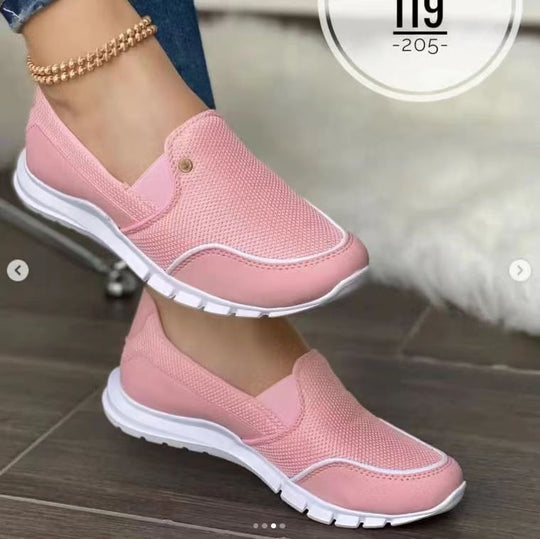 Schmale Slip-on Schuhe mit eleganter weißer Laufsohle EB