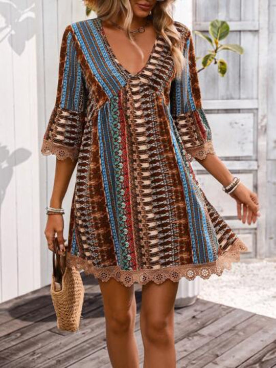 EB | Bedrucktes Freizeitkleid mit V-Ausschnitt