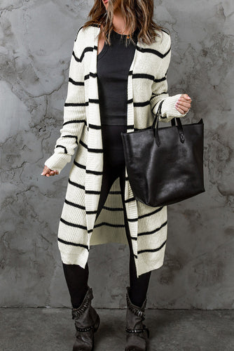 EB | Mühelose und Elegante Winter Strickjacke