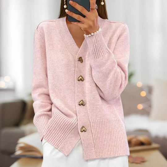 EB | Stylischer Cardigan mit Herzknopf-Akzenten