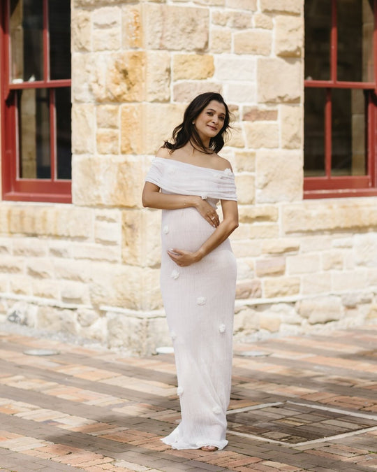 EB | Kleid mit Blumenschulter