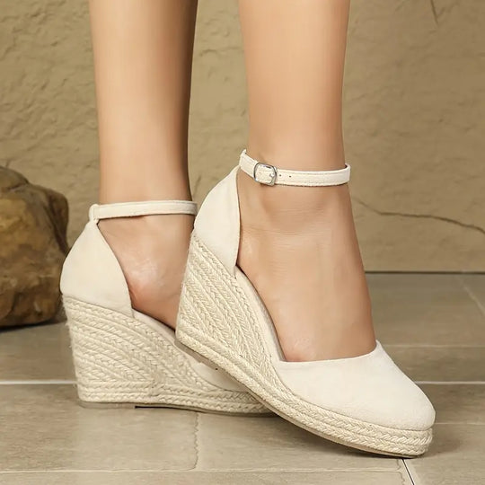 Elegante Damen-Keilsandalen mit Knöchelriemen EB