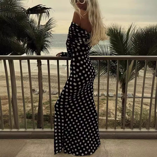 EB | Ein-Wort-Schulterkleid aus Gaze mit Tupfen
