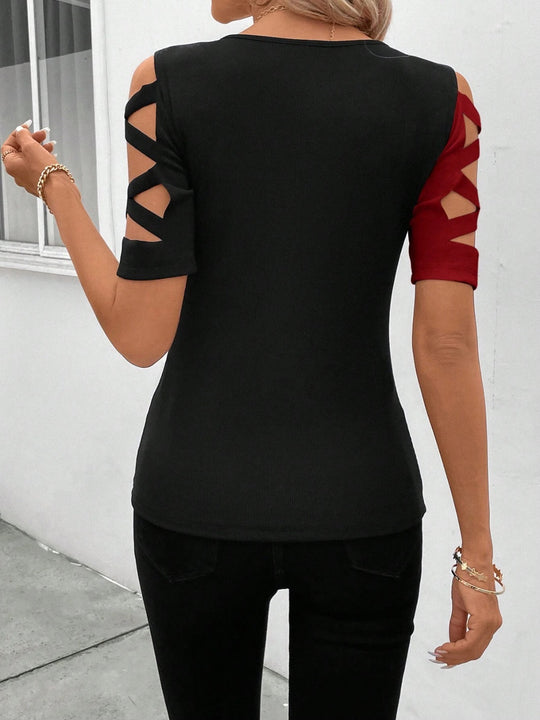 EB | Klassisches, farblich passendes, schulterfreies, schmal geschnittenes T-Shirt