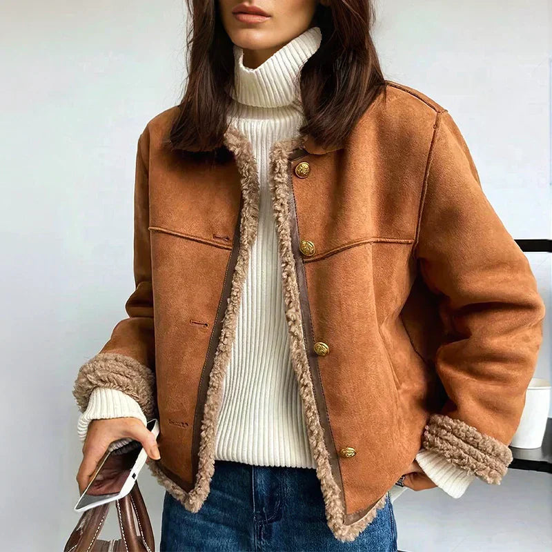 EB | Kurze Jacke mit Knopfverschluss