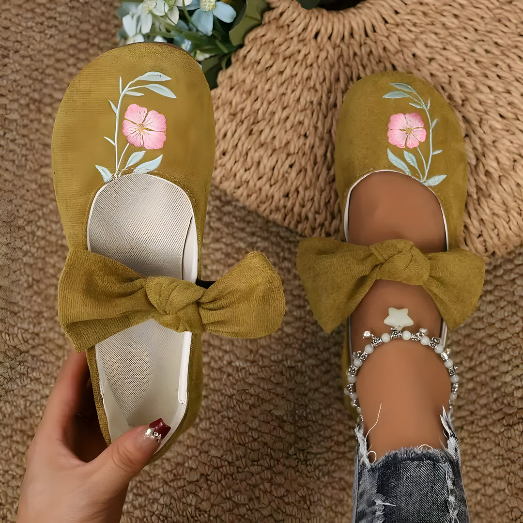 Felicidad | Modische flache Schuhe mit Blumenstickerei für Frauen EB
