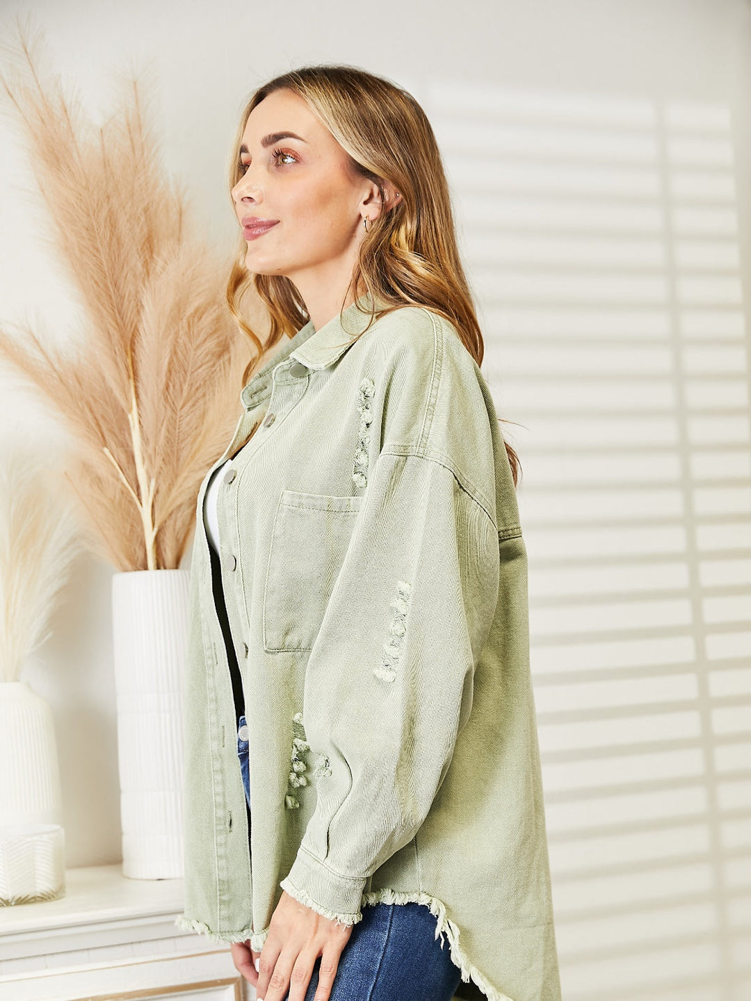 EB | Zerrissene Rohsaum-Denimjacke