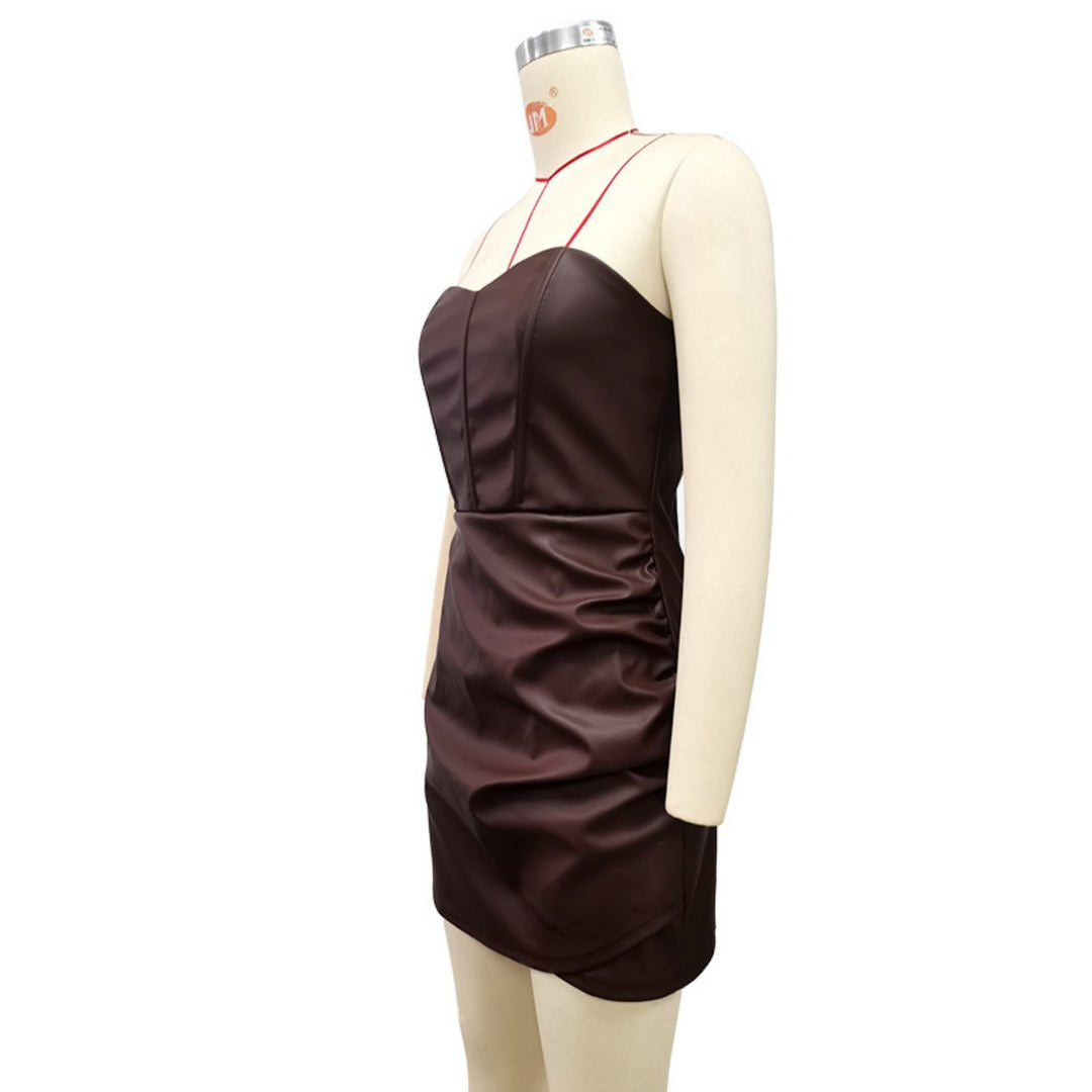 EB | Schlauchtop und hippes PU-Kleid