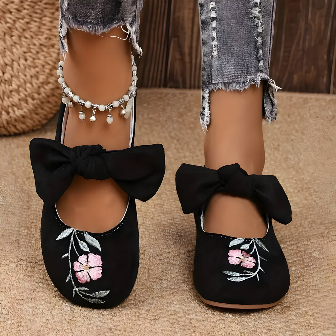 Felicidad | Modische flache Schuhe mit Blumenstickerei für Frauen EB