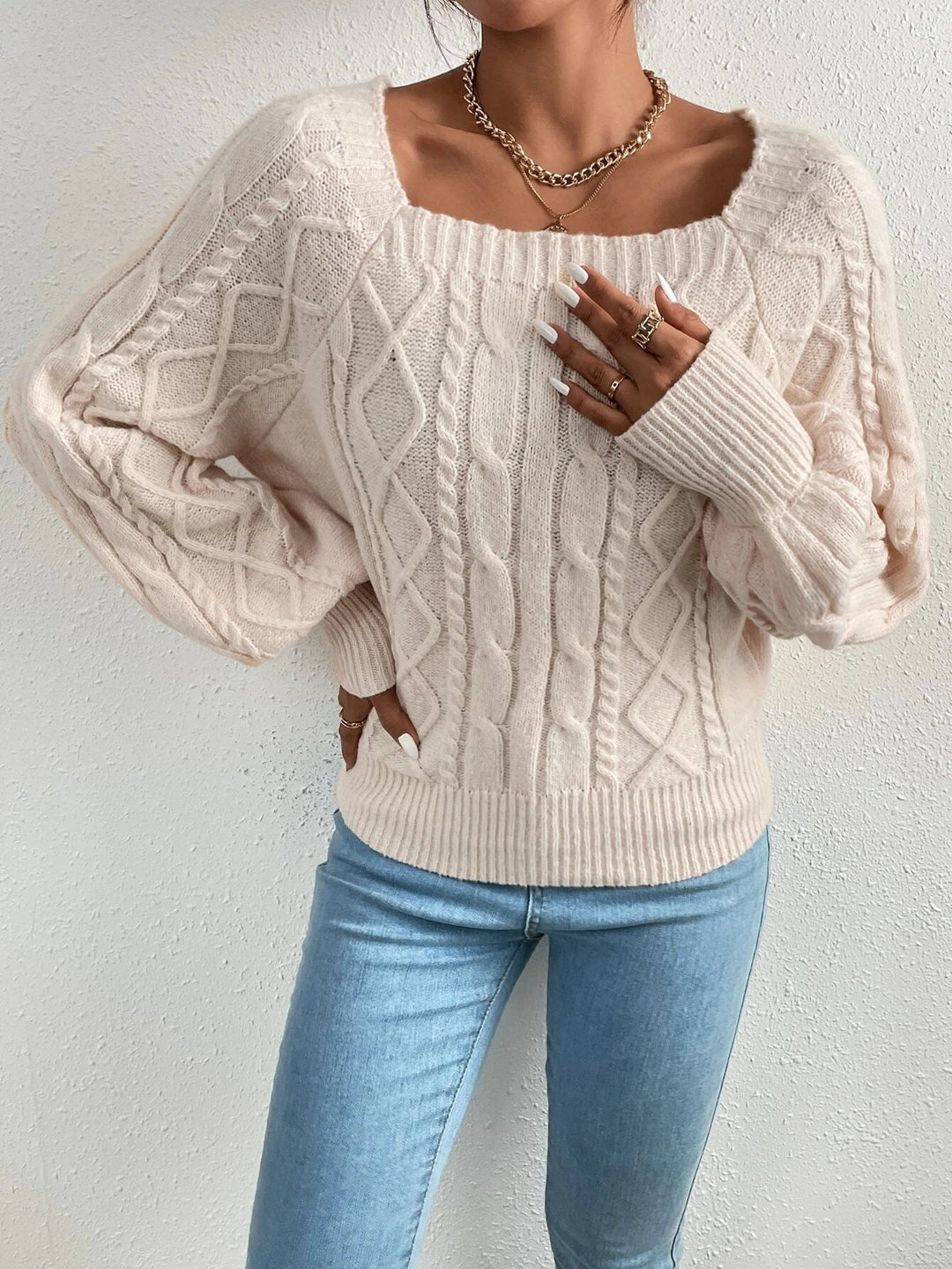 EB | Strickbluse mit Quadratischem Ausschnitt Weich und Elegant Kabelstrick