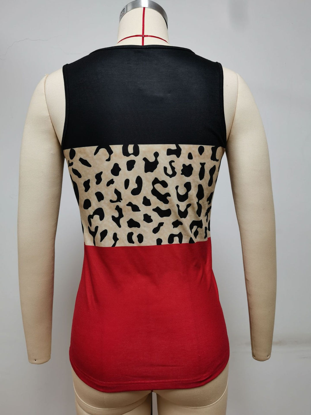 EB | Damen Leopard Patchwork V-Ausschnitt Top