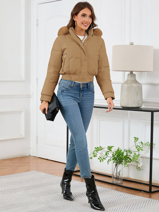 EB | wattierte Winterjacke mit Fellkapuze und Taschen