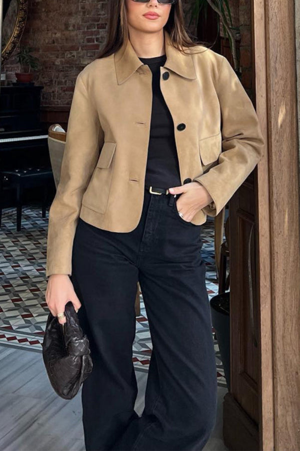 EB | Knopfverschluss Pocket Faux Suede Crop Jacke