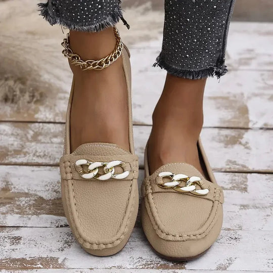 Slipper aus Leder mit klobigen Kettendetails EB EB