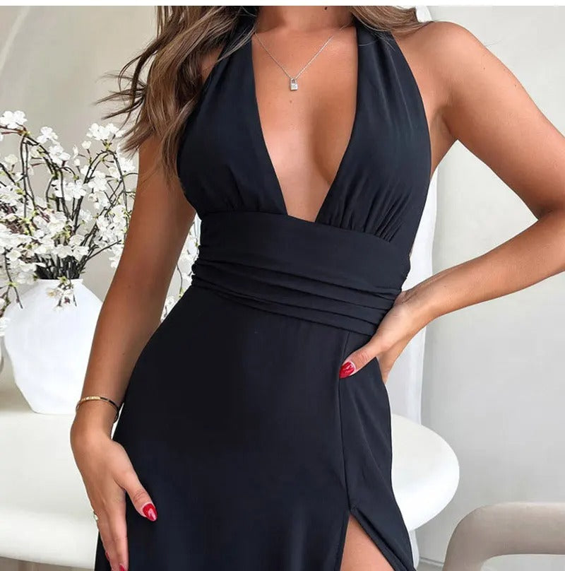 EB | Tief ausgeschnittenes Halterkleid mit Schlitz