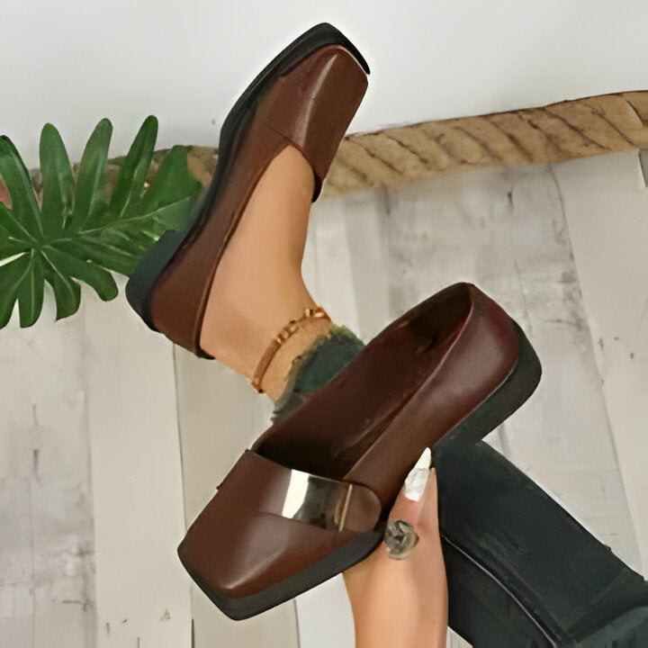 Marianne | Elegante Damen Slipper mit quadratischer Zehe und großer Schnalle EB