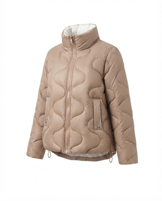 Damen nan kurzes wattiertes Wellenquilt-Puffer mit ergonomischem Stehkragen und seitlichem Kordelzug EB