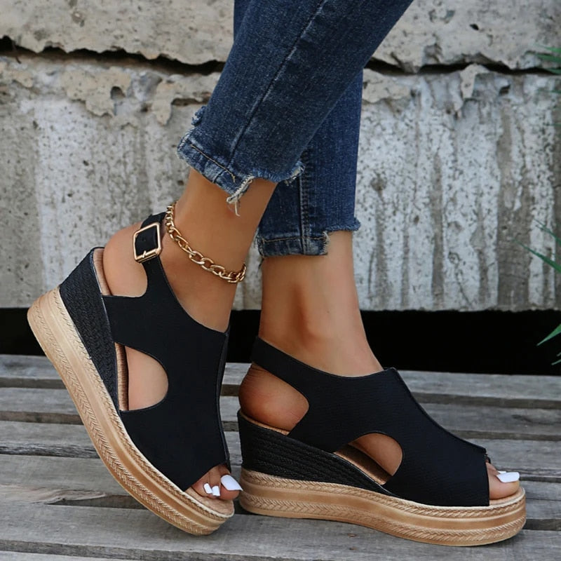 EB | Schnallen Keilsandalen