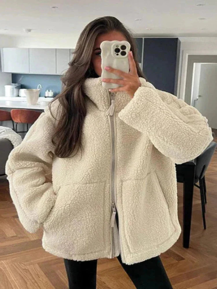 EB | und Kaffee Lammwolljacke für Damen - fluffig und trendy