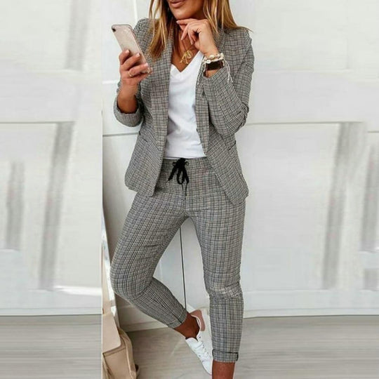 EB | Eleganter Damenanzug Stilvoller Look für Jeden Anlass