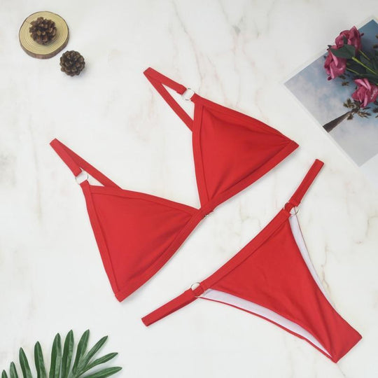 EB Zweiteiliger Bikini-Badeanzug mit goldfarbigen Metallringen und dreieckigen Körbchen