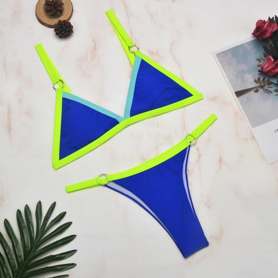 EB Zweiteiliger Bikini-Badeanzug mit goldfarbigen Metallringen und dreieckigen Körbchen