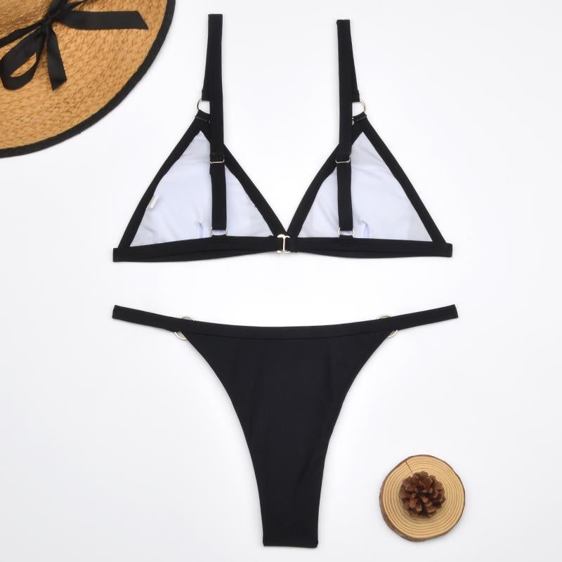 EB Zweiteiliger Bikini-Badeanzug mit goldfarbigen Metallringen und dreieckigen Körbchen