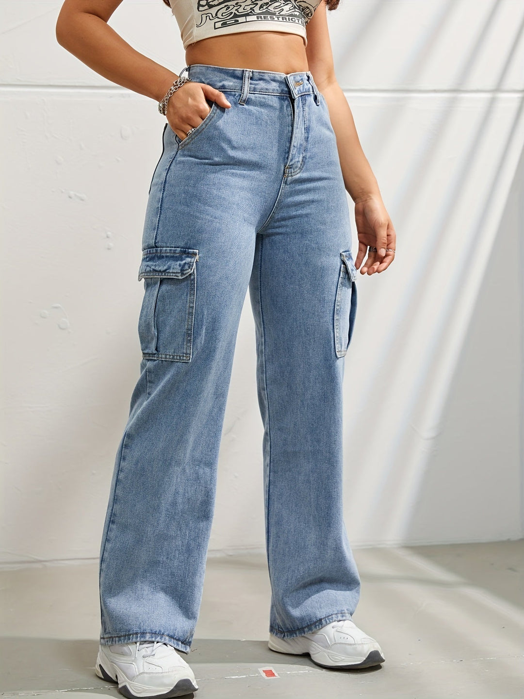 EB | Hochgeschnittene Denim Cargo-Hose