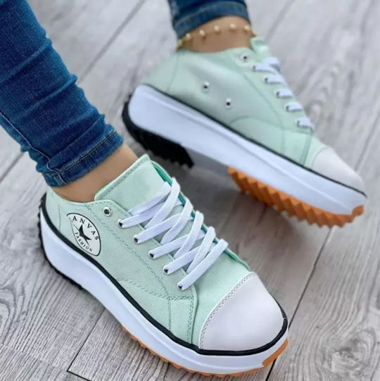 EB | Orthopädische Schuhe, Schnürsenkel, dicke Sohle