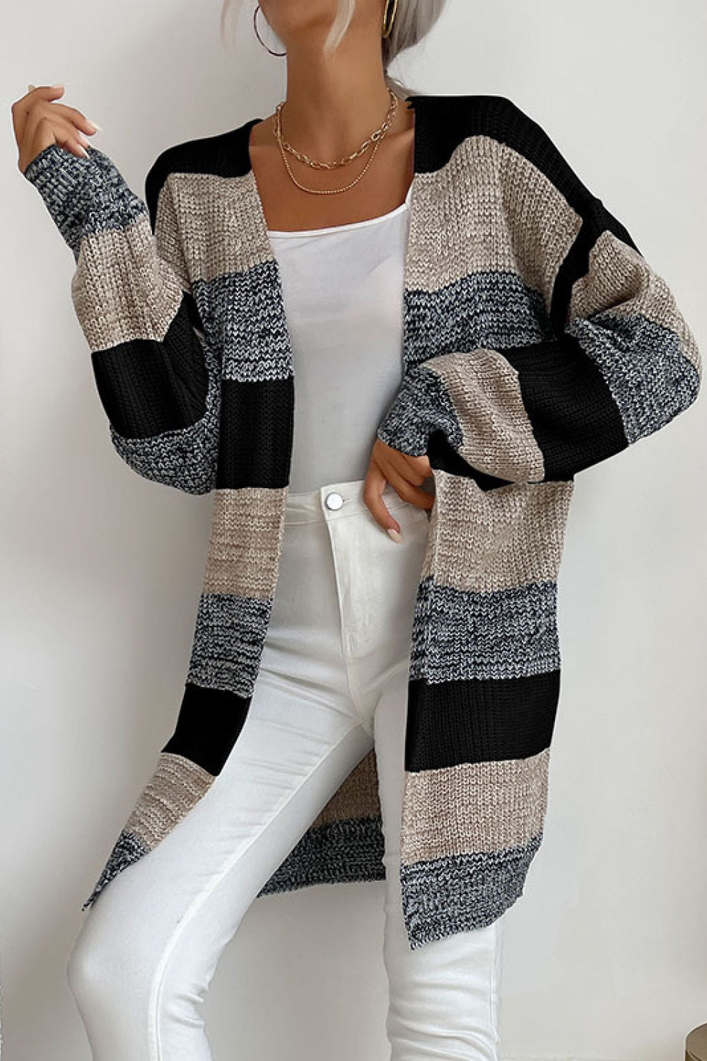 EB | Einfache und Stilvolle Strickjacke