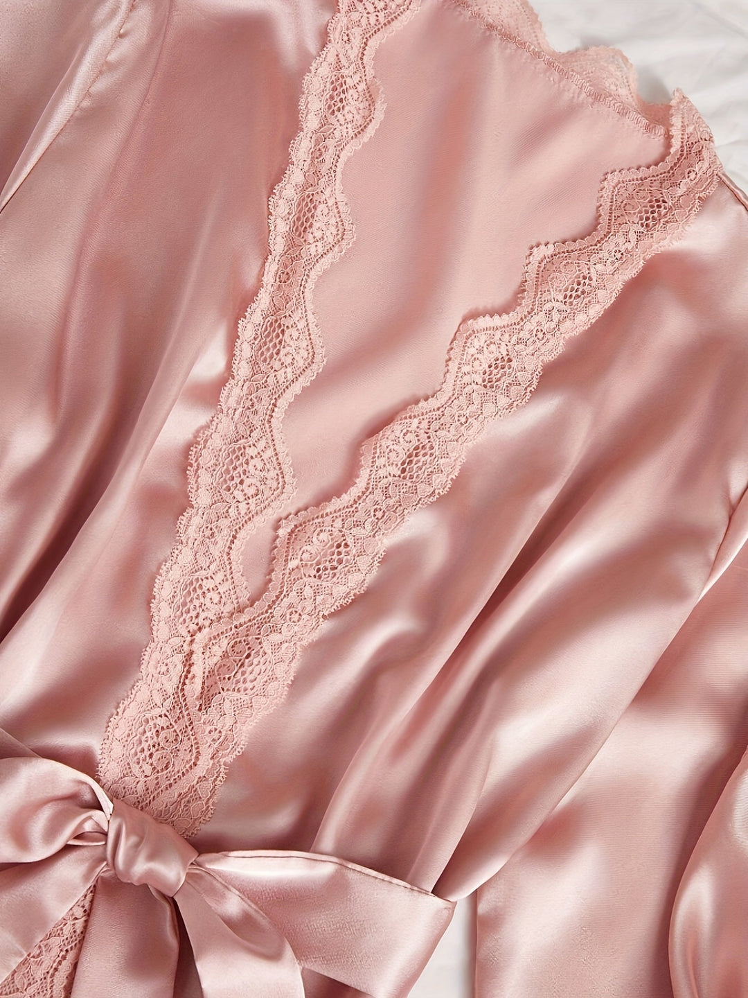 EB | Satin 4-teiliger Pyjama-Set mit Spitzenbesatz für Frauen - Ideal für alle Jahreszeiten