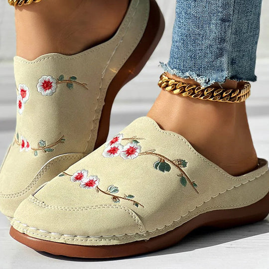 Bestickte Vintage-Blumen Hausschuhe EB