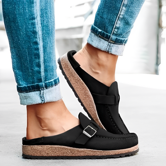 EB | Bequeme Slipper mit Schnallenverschluss