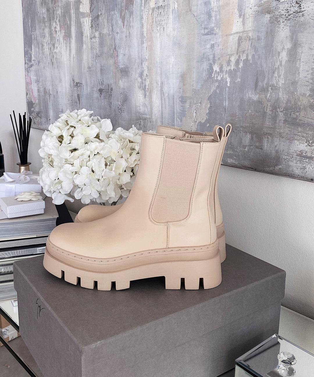 EB | Beige Kurze Stiefel