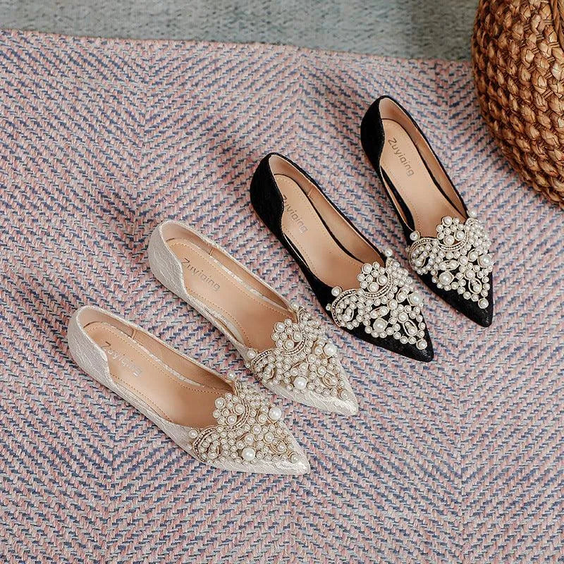 EB | Elegante Ballerina mit Perlen