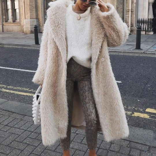 EB | Gariela Bequemer Langer Teddy-Mantel