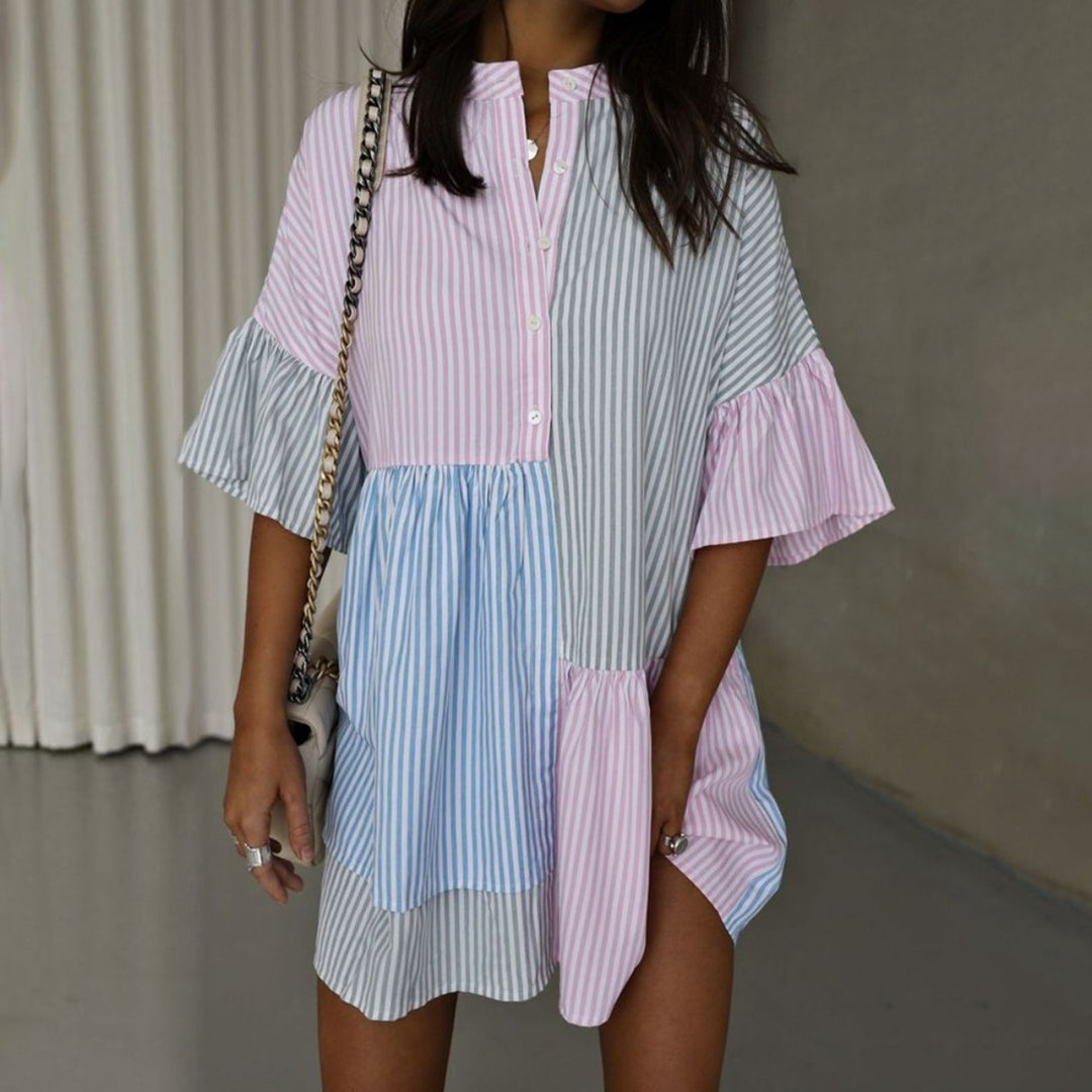 EB | Gestreiftes Kleid mit kontrastierendem Print