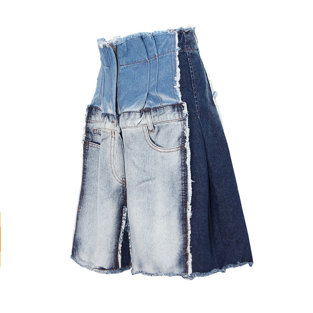 EB | Kontrastfarbene Spleiß-Denim-Shorts