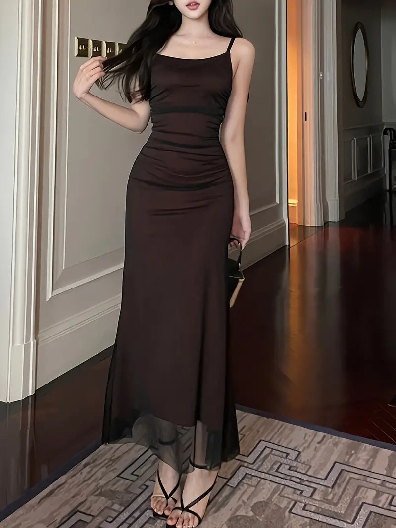 EB | Midi Kleid Glamour Stil Ohne Ärmel
