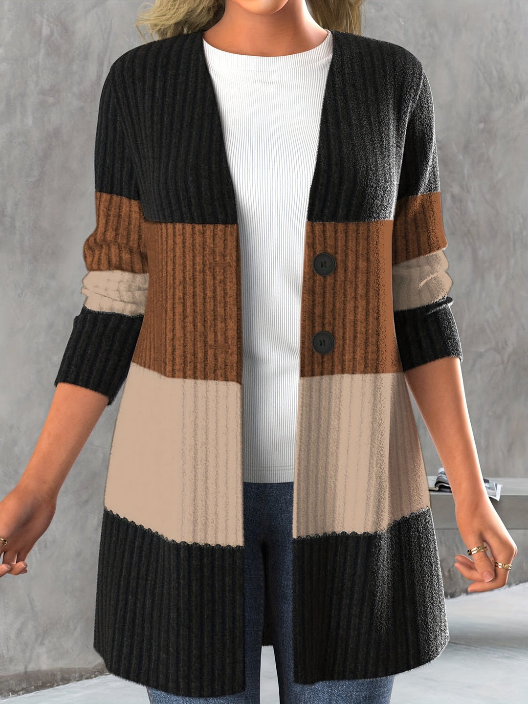 EB | Modische und Mühelose Strickjacke