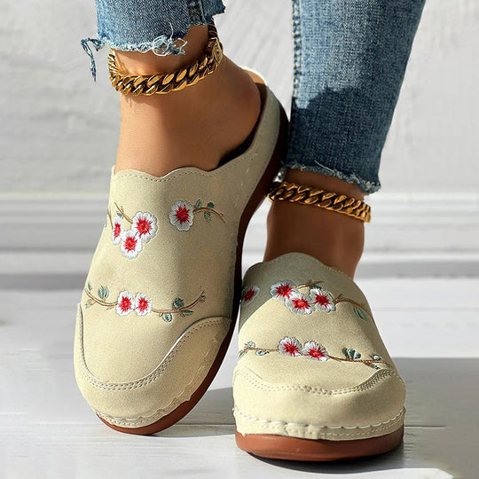 Bestickte Vintage-Blumen Hausschuhe EB