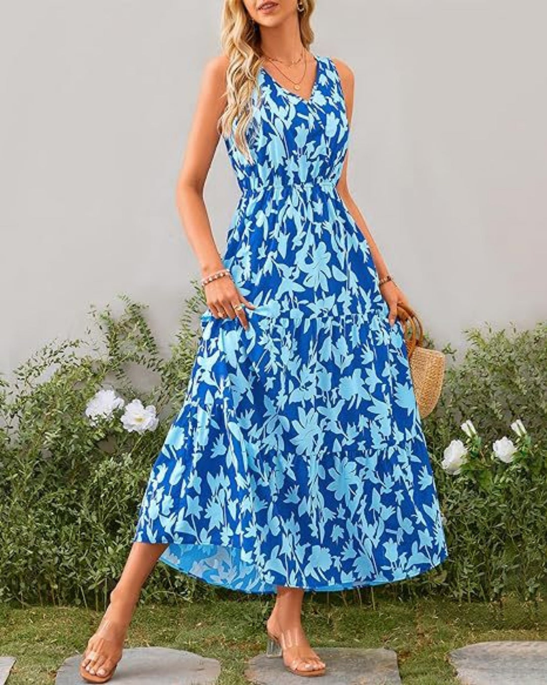 EB | Kleid mit V-Ausschnitt und elastischer Taille