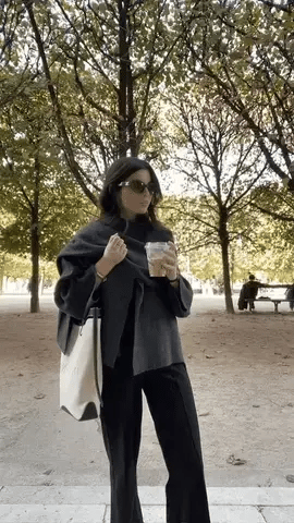 EB | Elegante Cape Jacke Zeitloser Stil und Vielseitige Eleganz