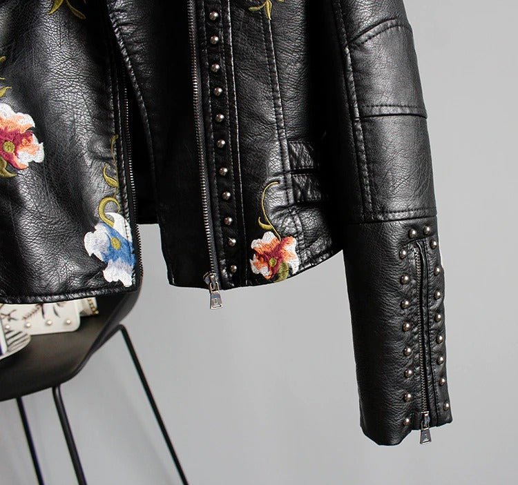 EB | Bestickte Frauen Kunstleder Bikerjacke